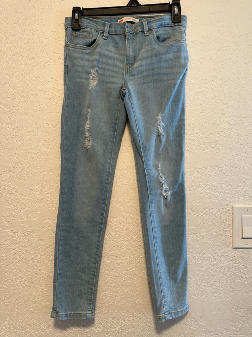 Levi's Light Wash Ripped Skinny Jeans